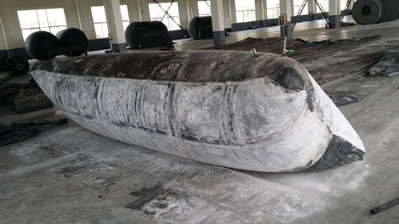 CB/T-3837 मानक 1.5m X 15m जहाज उठाने के लिए समुद्री रबर एयरबैग