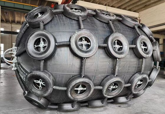 खड़ी नाव डॉक फेंडर